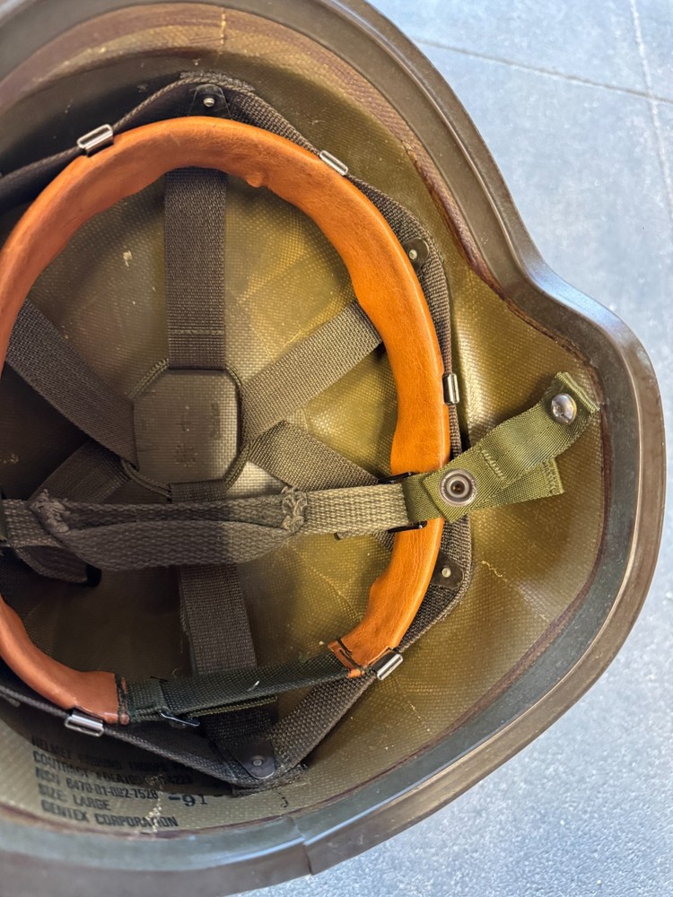 ORIGINAL US ARMY ISSUE PASGT COMBAT HELMET - LARGE