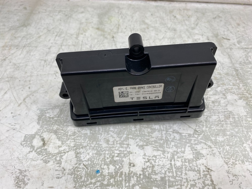 ⭕ 12-15 Model S Electronic Parking Brake Controller Module Unit ECU 1007618-00-D