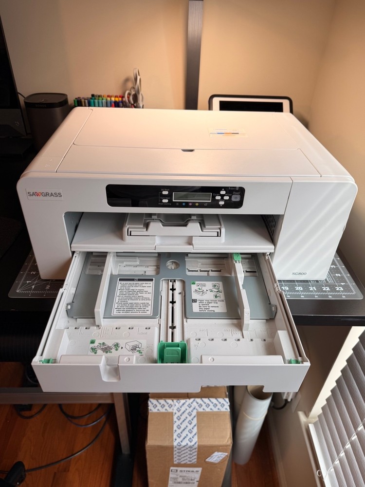 Sawgrass SG800 Sublimation Printer – Powers On, Feeds & Prints – Needs Cleaning