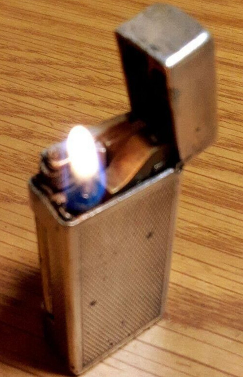 Working Dunhill auto roller oil lighter silver short without box