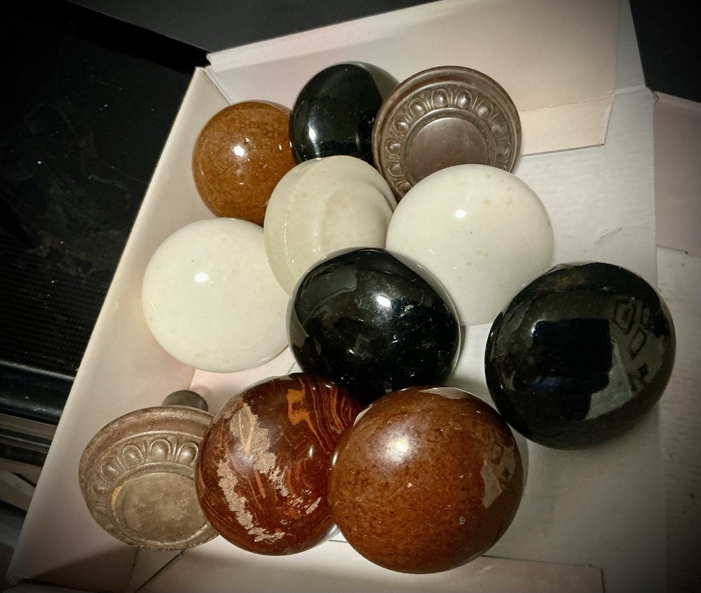 11 ANTIQUE PORCELAIN & BRASS DOOR KNOBS
