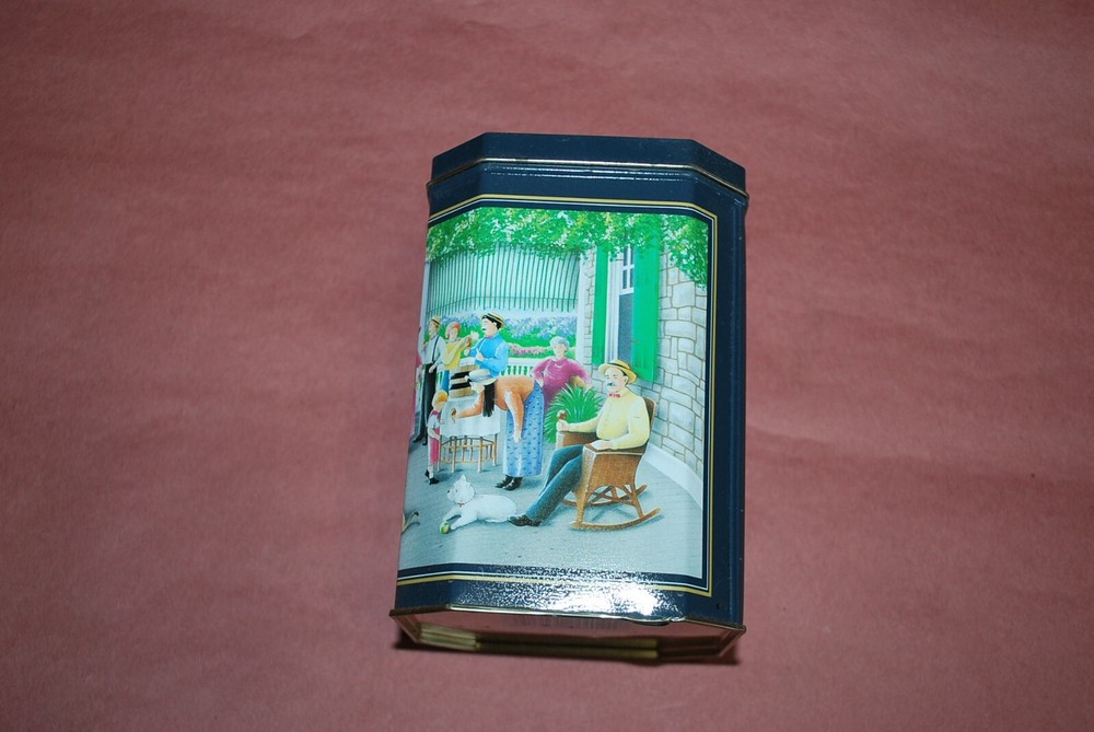 Vintage Hershey's Hugs Tin Can 6.5" tall