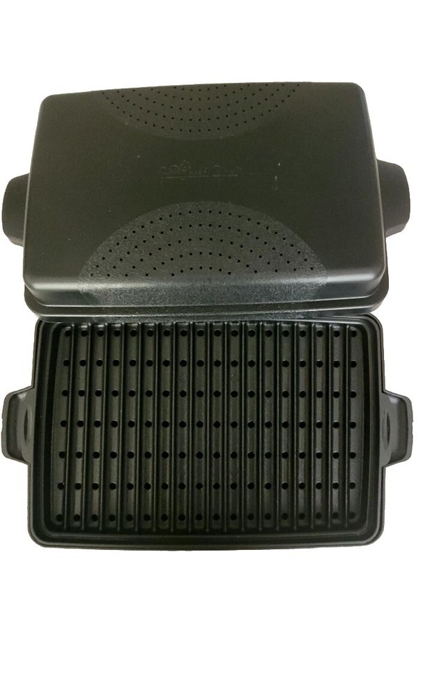 Pampered Chef Black Roasting Container