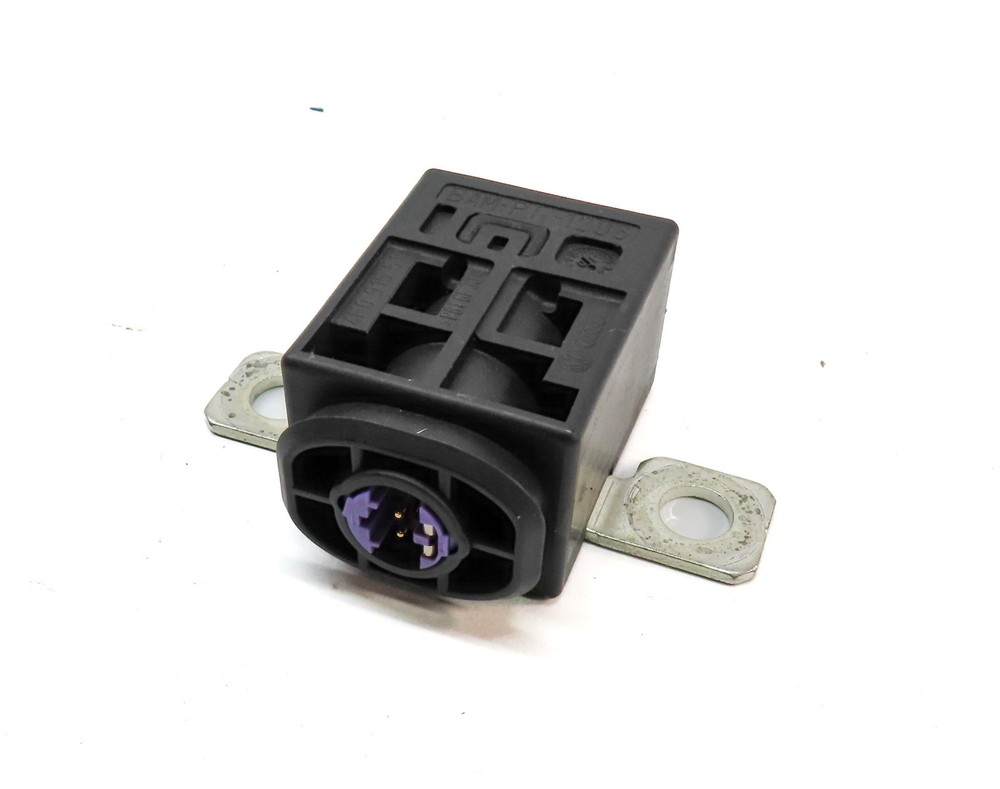 2011 AUDI Q7 (4L) 3.0L SUPER (CJWC) ENGINE BATTERY OVERLOAD PROTECTION SWITCH