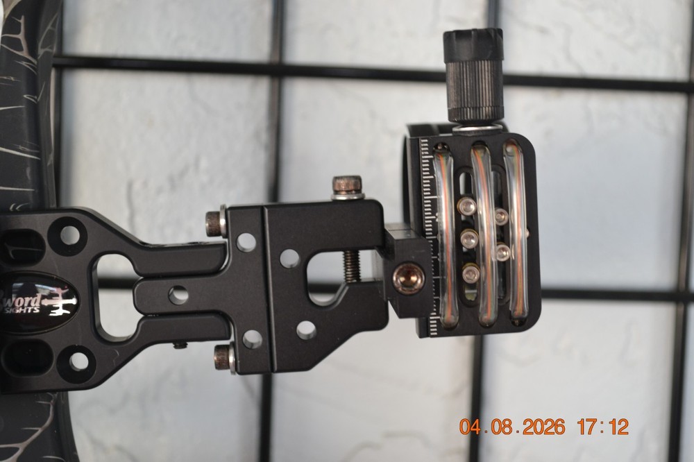 PSE Stinger 3G Compound Bow, Skull Works Camo, great shape