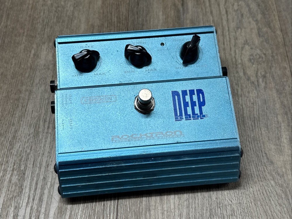 Rocktron Deep Blue Stereo Chorus Guitar Effect Pedal