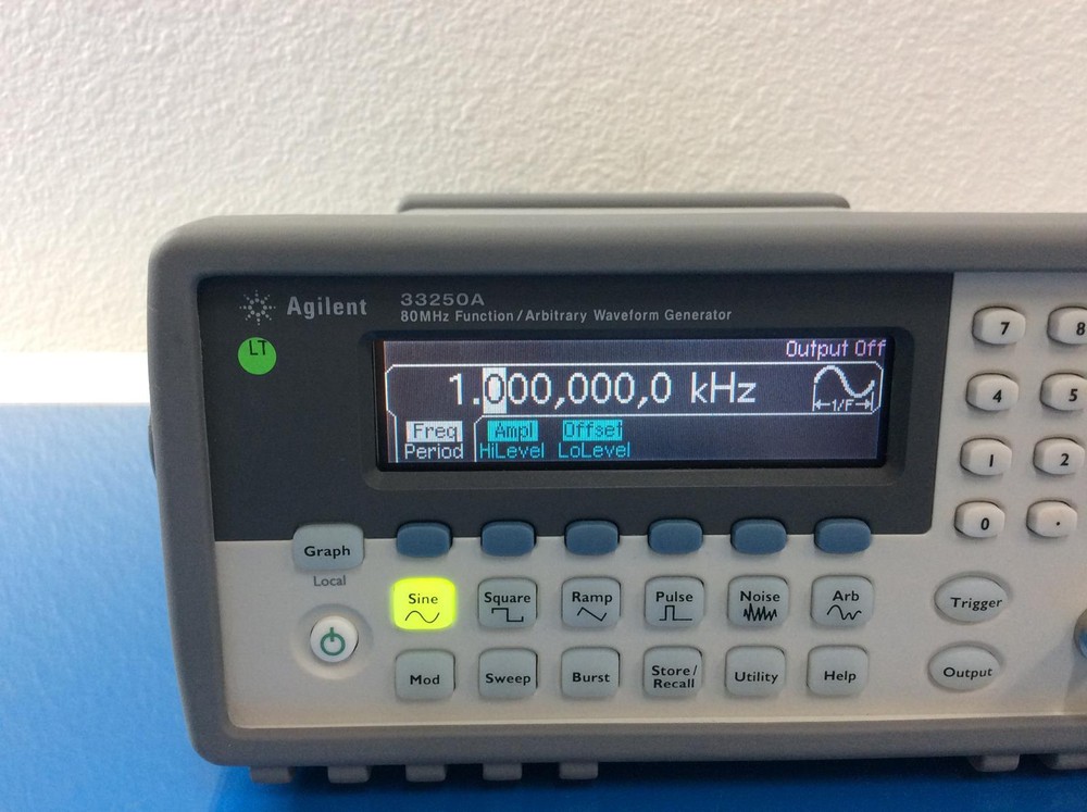 Agilent Keysight 33250A 80 MHz Function Arbitrary Waveform Generator