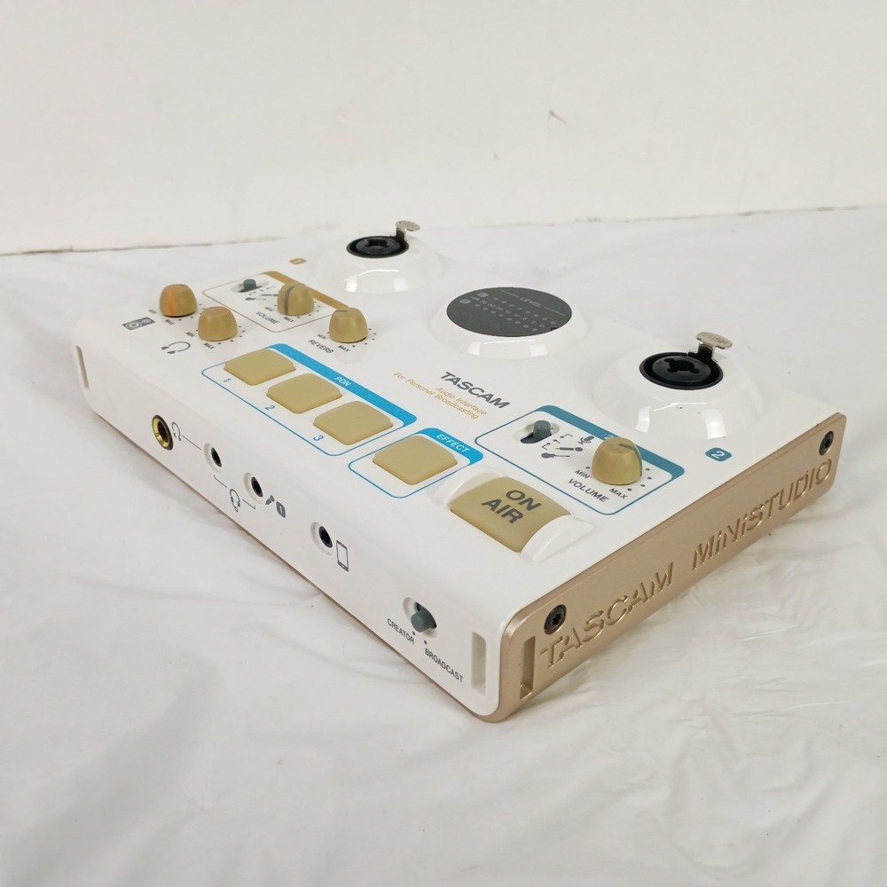 Tascam US-42 Ministudio Creator USB Podcasting Interface