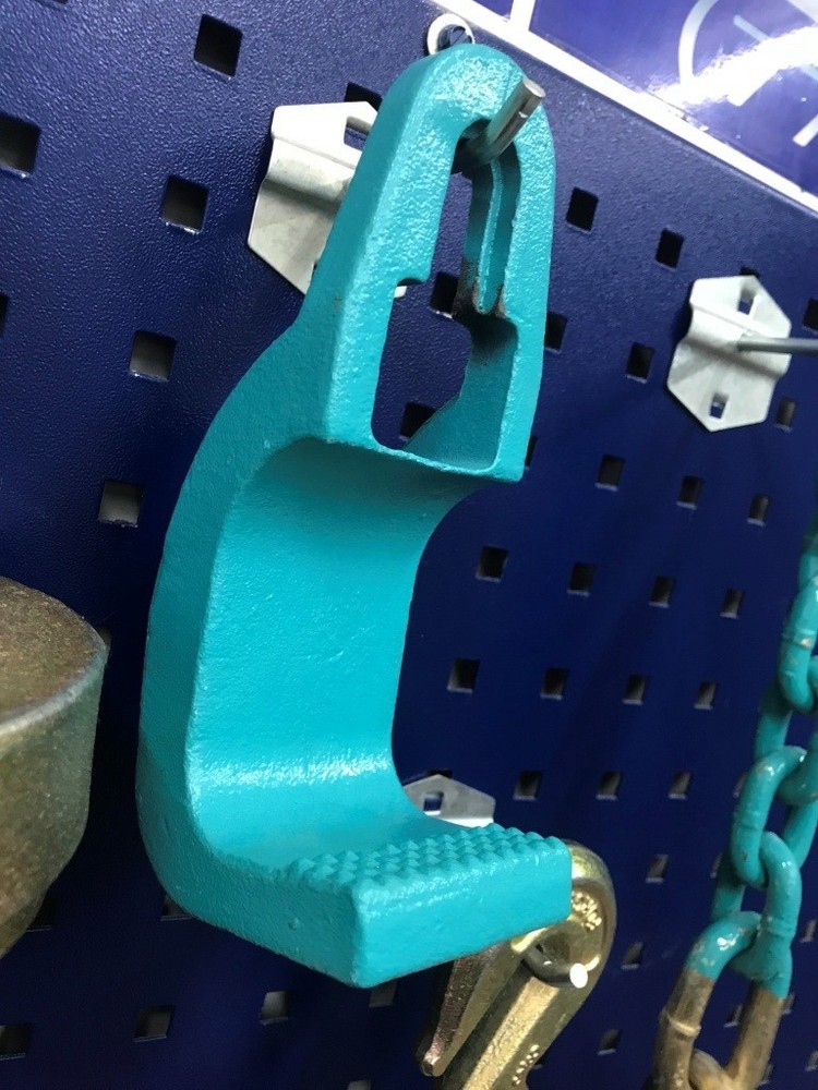 AUTO BODY FRAME MACHINE 8 PIECE TOOL AND CLAMP SPECIAL PRICING!