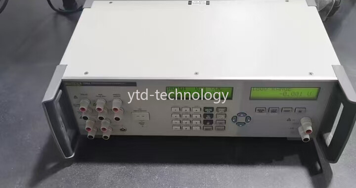 FLUKE 7526A multifunctional calibrator/