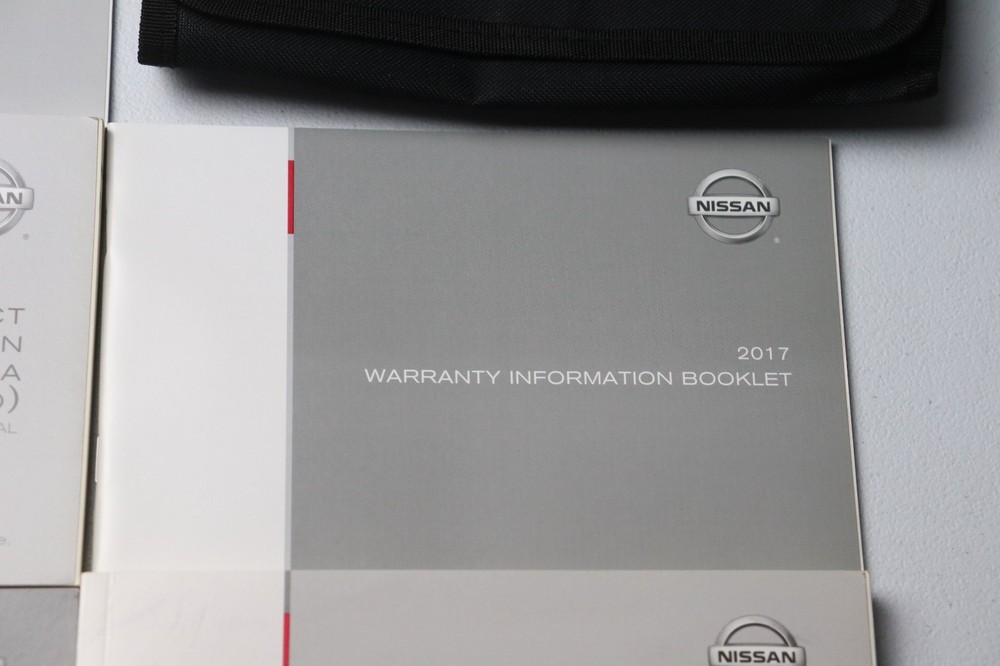 2017 Nissan Maxima Owners Manual With Quick Reference Guide, Navigation And Case