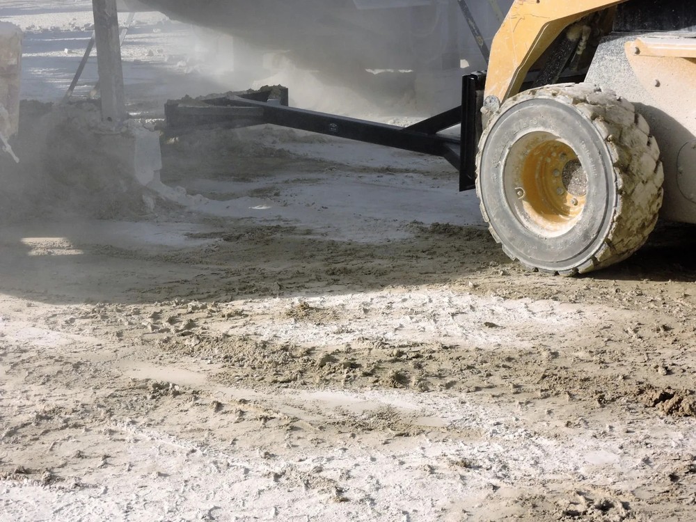 Berlon 96" Telescopic Material Pusher Scraper Attachment Fits Skid Steer QA