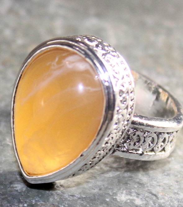 SILVER Vintage Style Yellow Agate Teardrop Ring Size 7.25