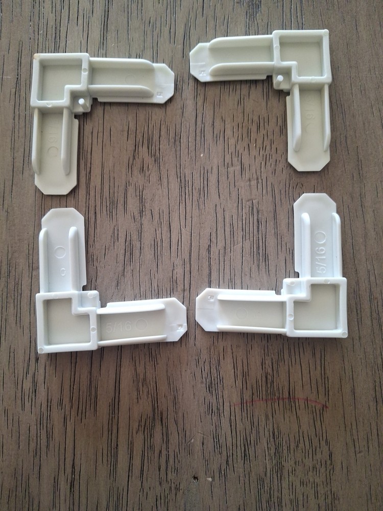(8-Pk) Prime-Line Screen Frame Corners Plastic White 5/16"