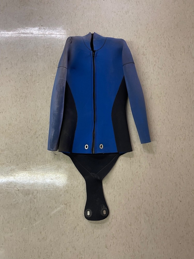 USED FADED UNKNOWN Beaver Tail Dive Suit/ Wetsuit Size Medium
