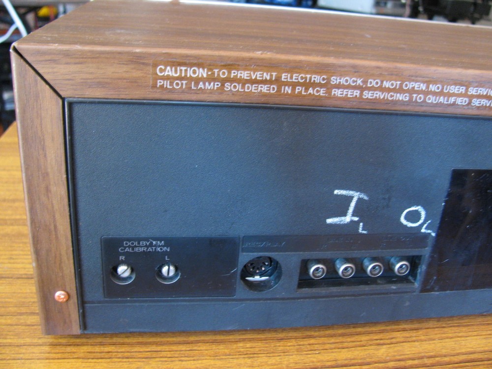 Hitachi D-850 3 Head Cassette Deck Recorder New Belts Partial Function Works