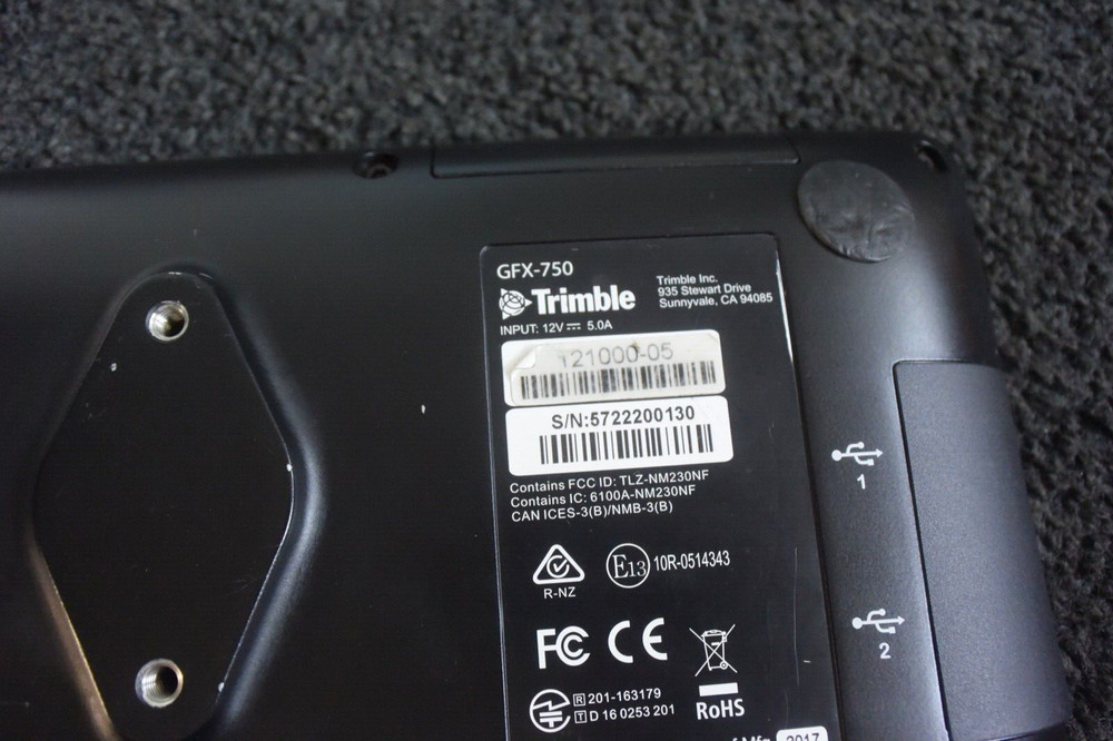 Trimble Machine Grade Control Panel Model GFX-750 P/N: 121000-05