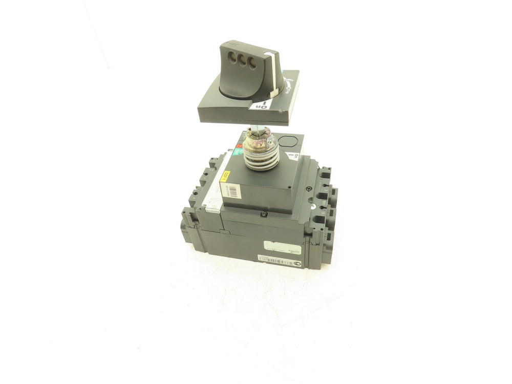 Schneider NSX100B Compact Circuit Breaker 28-40A 800V 3 Pole Panel Disconnect