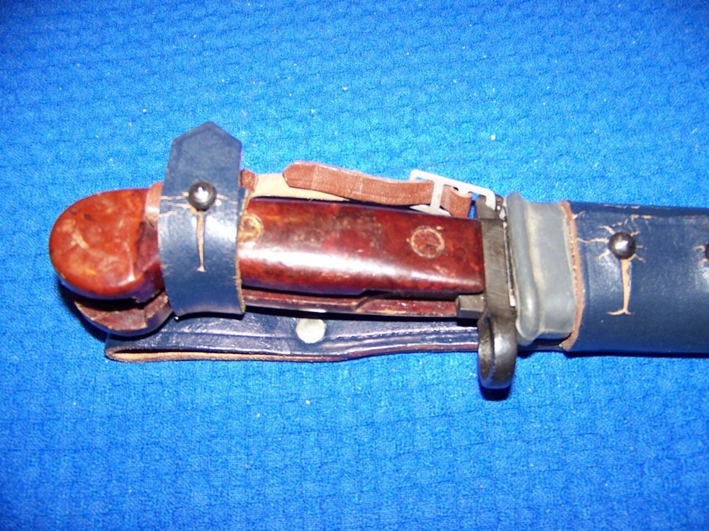 Romanian /BAKELITE KNIFE "BLUE LEATHER" ROMANIAN GUARD UNIT...RARE FIND!!