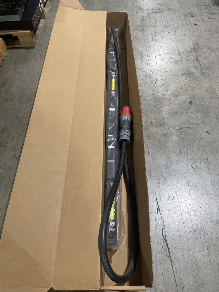 SERVER TECH C1S24TB-5QAE2566 SMART RACK PDU