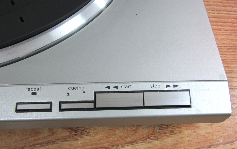 Technics SL-DL1 Direct Drive Linear Tracking Turntable-