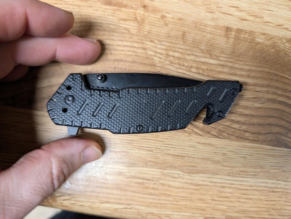 MAX FORCE Folding Utility Knife with Black and Gold Handle
