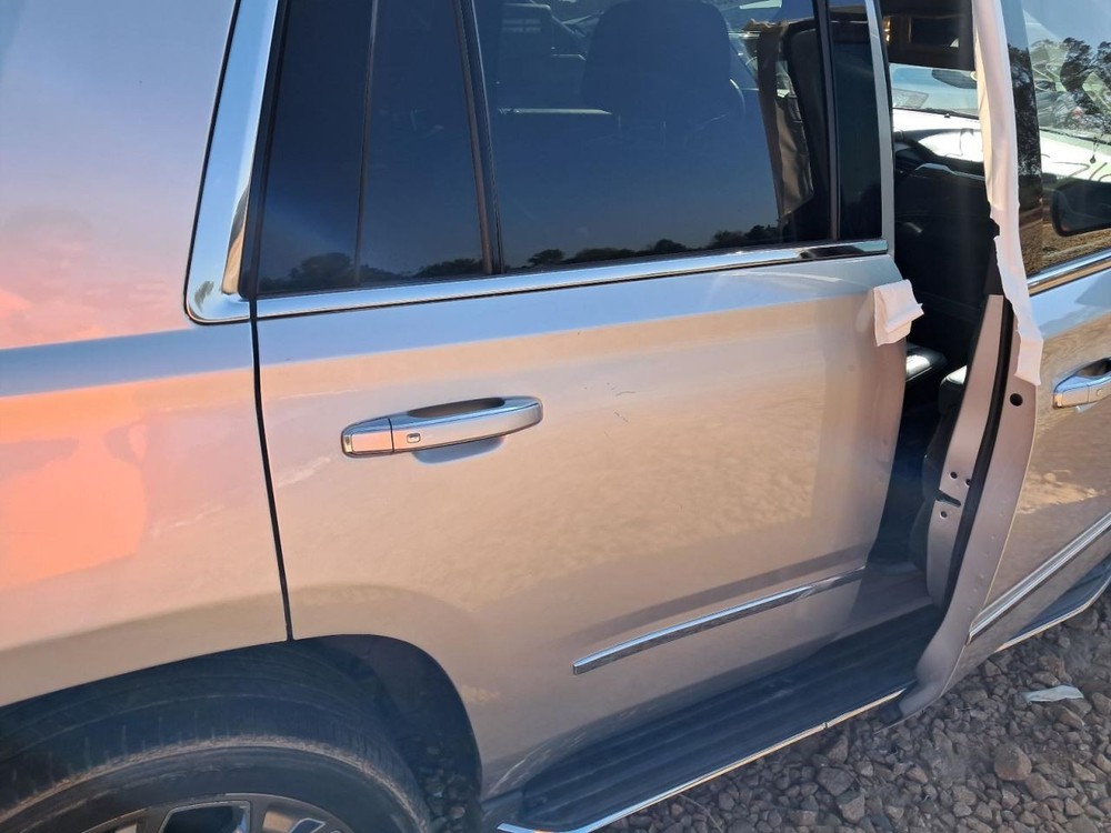 YUKON 2015 Glove Box 4800286