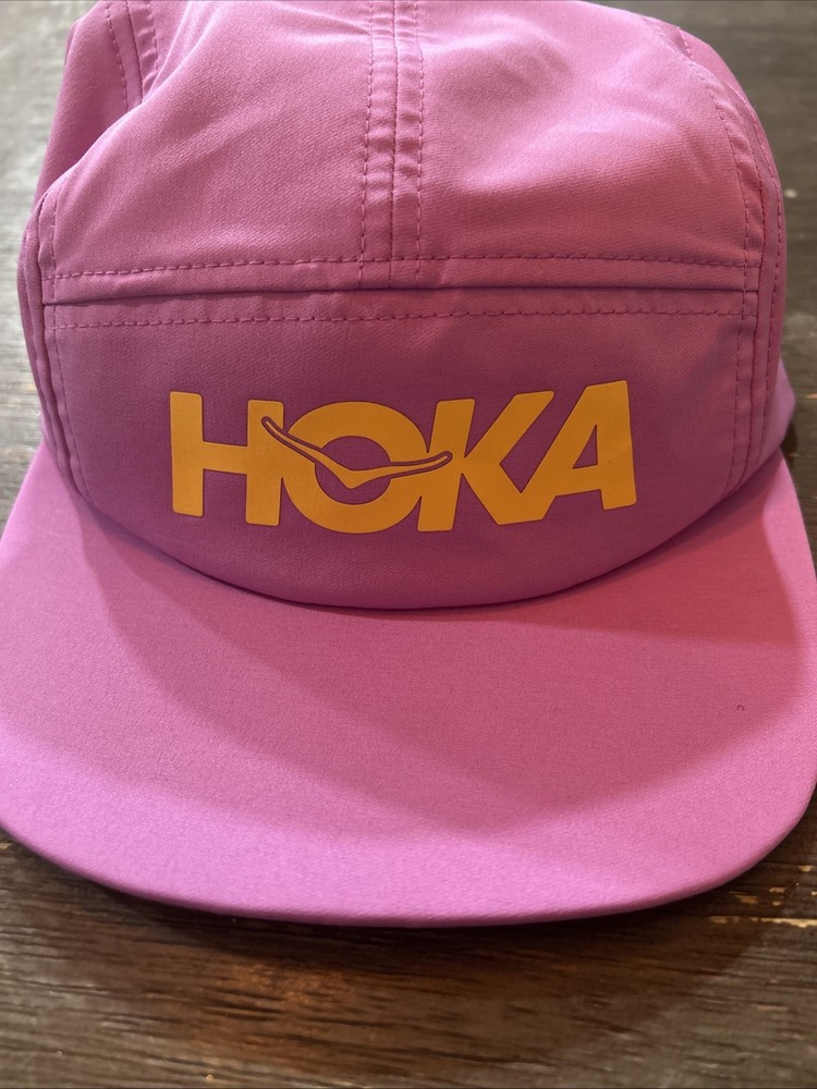 Hoka One One, Run Hat, Performance, 5 Panel, Lightweight With Bungee Closure.