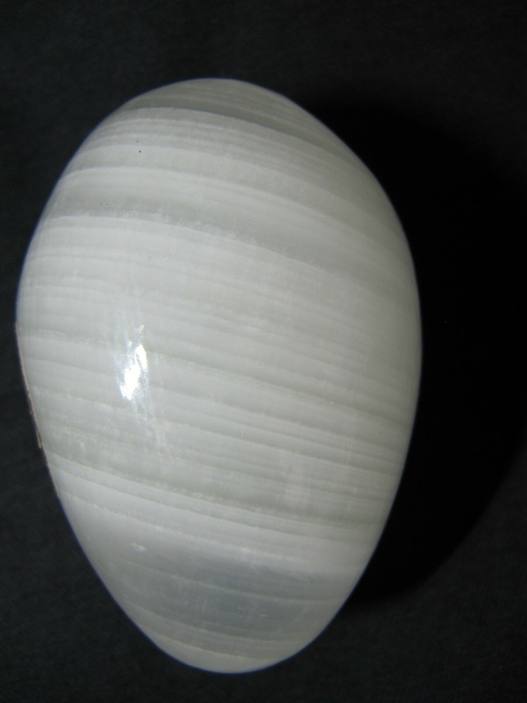 2 Cream Onyx Eggs - VGC