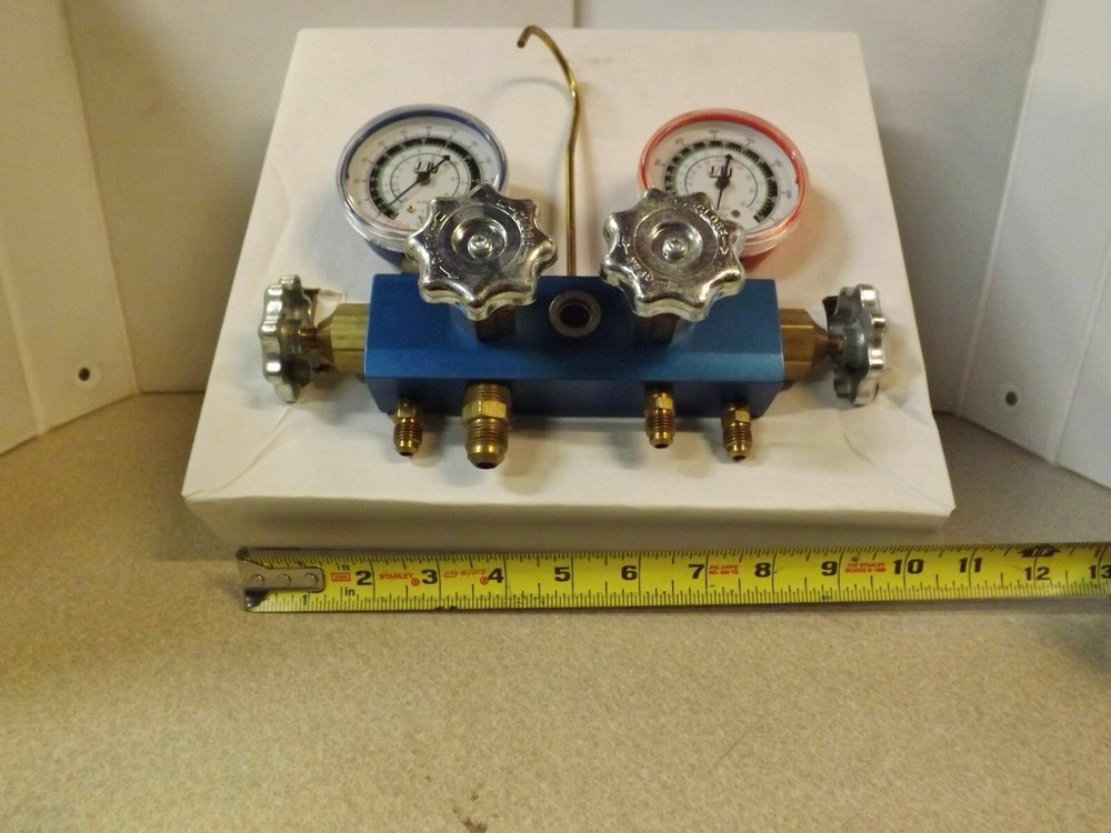 J/B CHARGING & TESTING 4 VALVE MANAFOLD & 4 HOSES