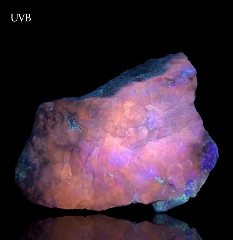 272 Gr. Rare Fluorescent Sharp Phosphorescent Lustrous Hackmanite Specimen @AFG