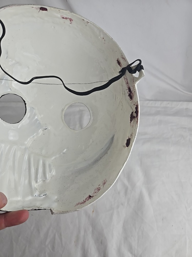 Smile version 2: Resin cast mask Used