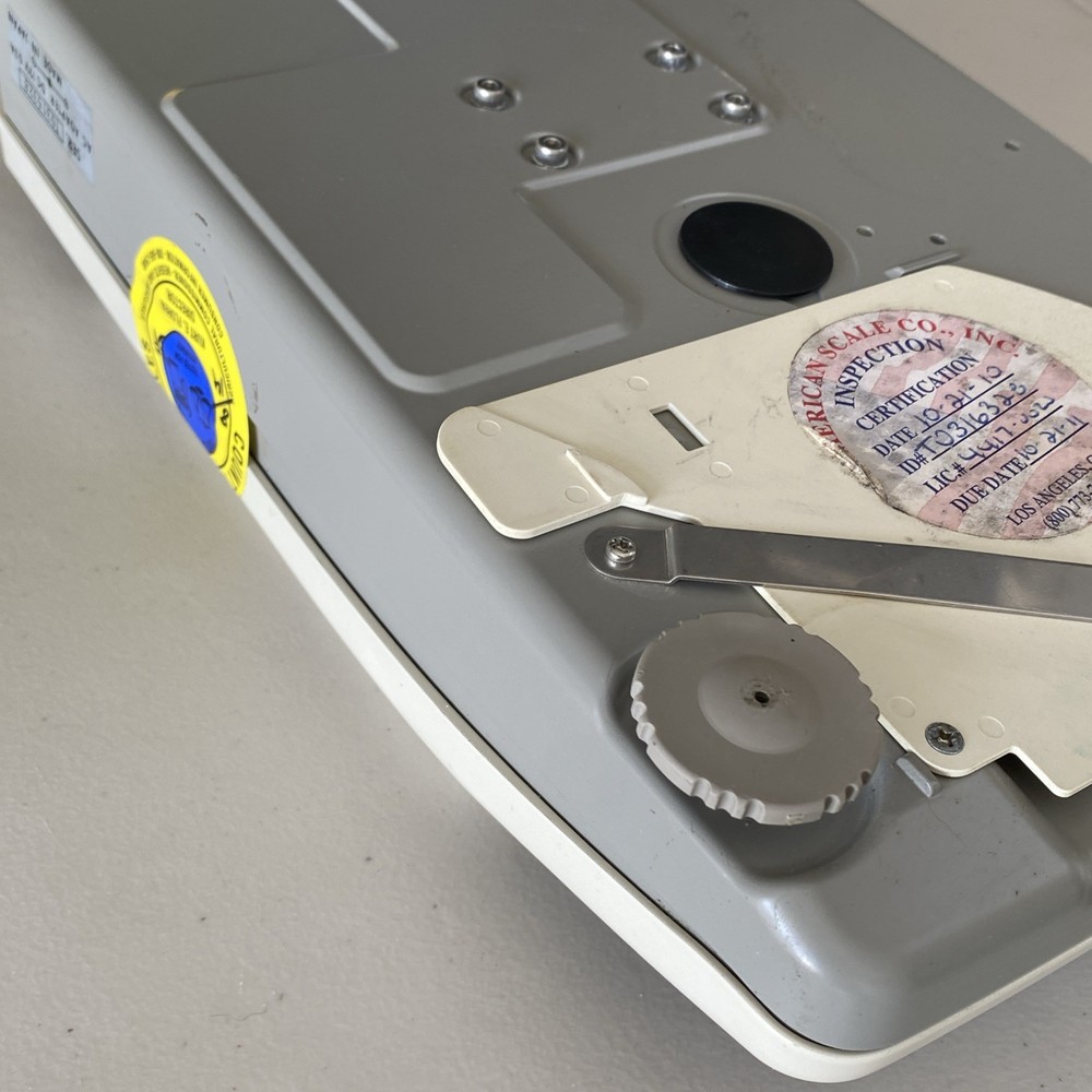 A&D GF-2000 Precision Lab Balance Compact Bench Scale Max 2100 g *(Read Descrip)