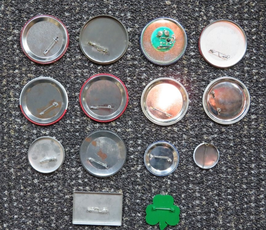 14 Different BEER related BUTTONS, PINBACKS - COORS, SCHLITZ, OLDENBERG, BUD