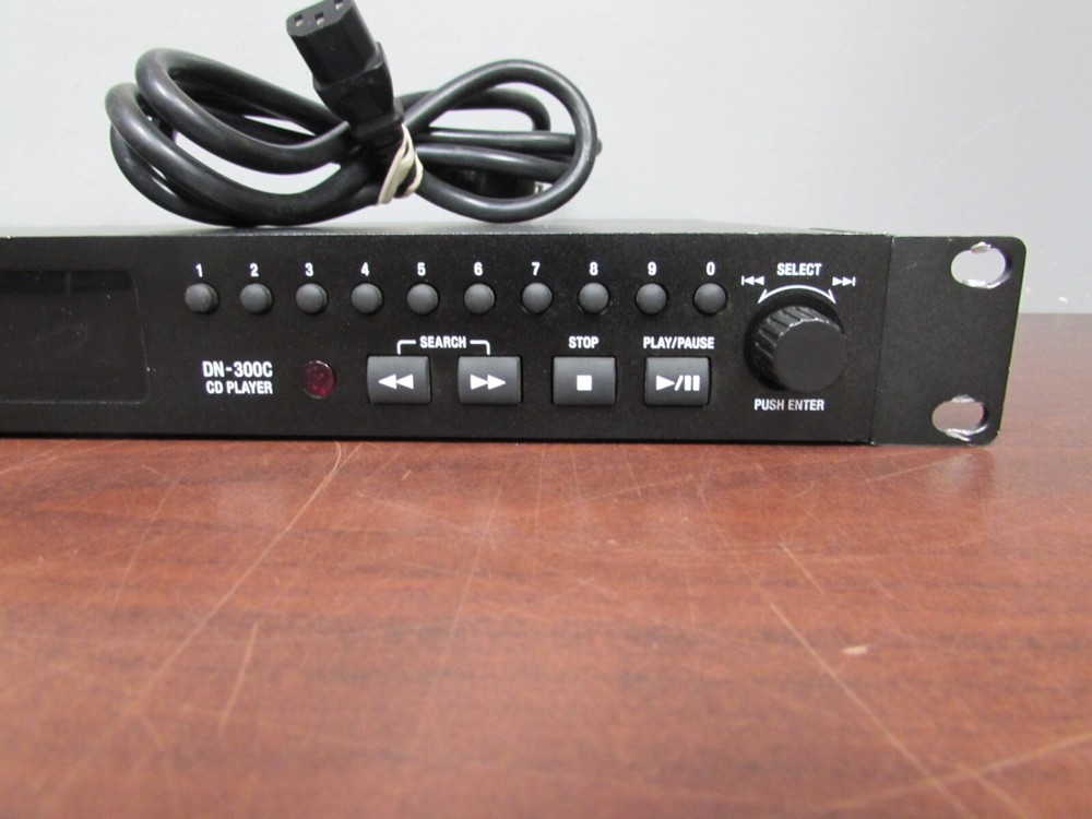DENON PROFESSIONAL DN-300C CD PLAYER (13F)