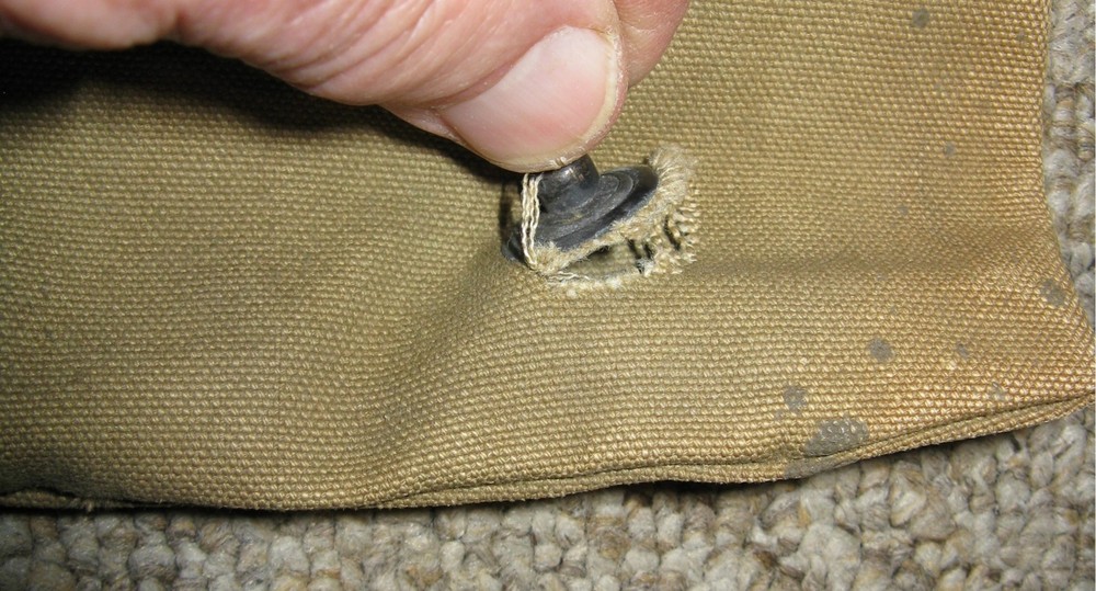 WWI Grenade Pouch, 1917 Date