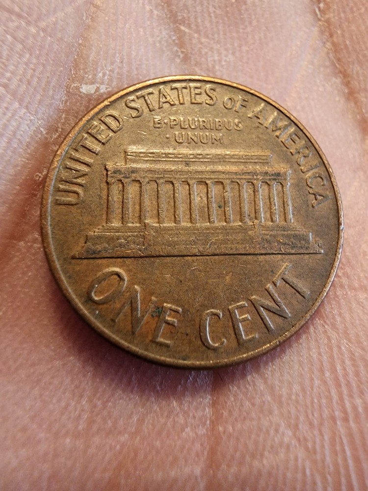 1960 penny d mint Error on L Next to Rim Rare!