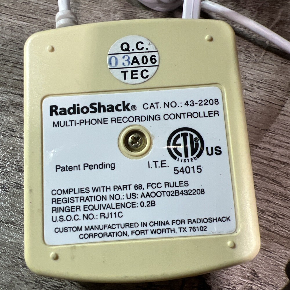 RADIO SHACK MULTI-TELEPHONE RECORDING CONTROLLER CAT. NO# 43-2208