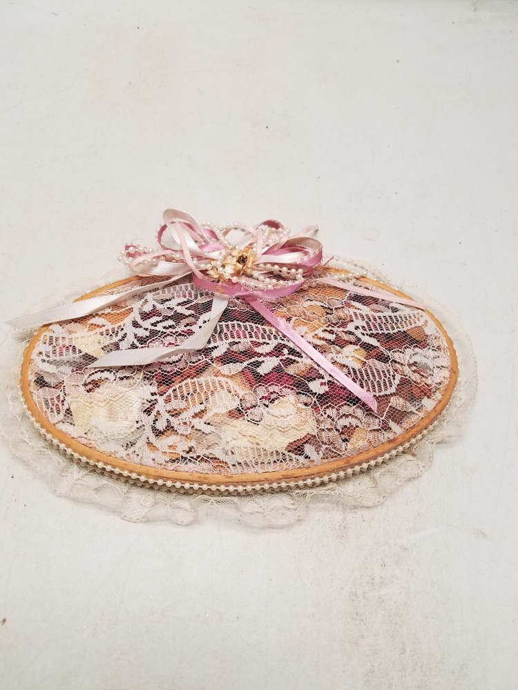 Oval Lace Poppouri Wall Hanging