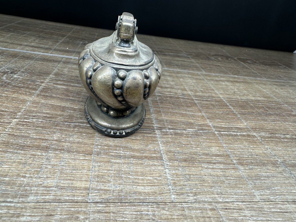 Vintage Ronson “ Crown “ Silver Plated Table Lighter Nice Shape