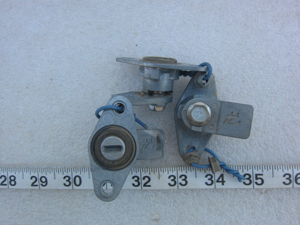 Hoffmann Wiegmann EDI Slotted Screwdriver Cam Panel Lock, Used