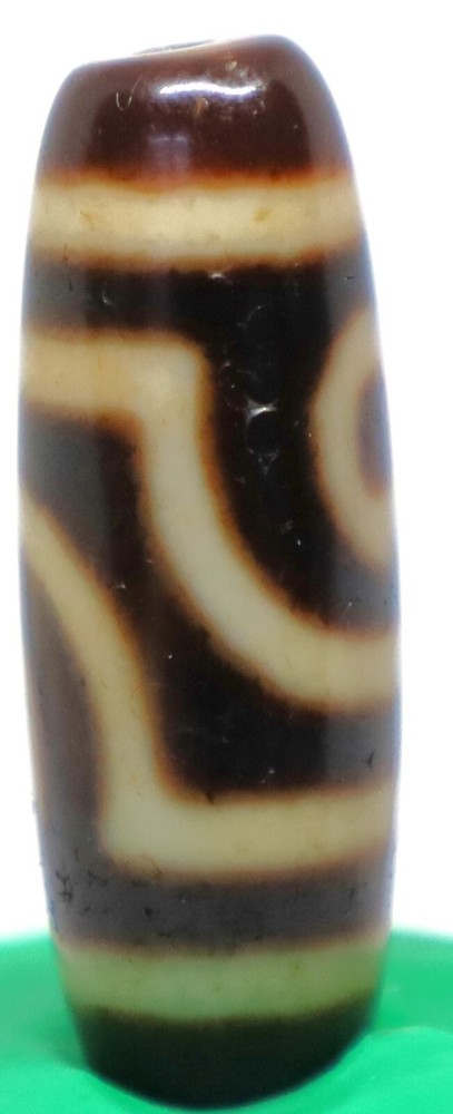 beautiful ancient two eyes agate bead size 30.2mm/10.7mm