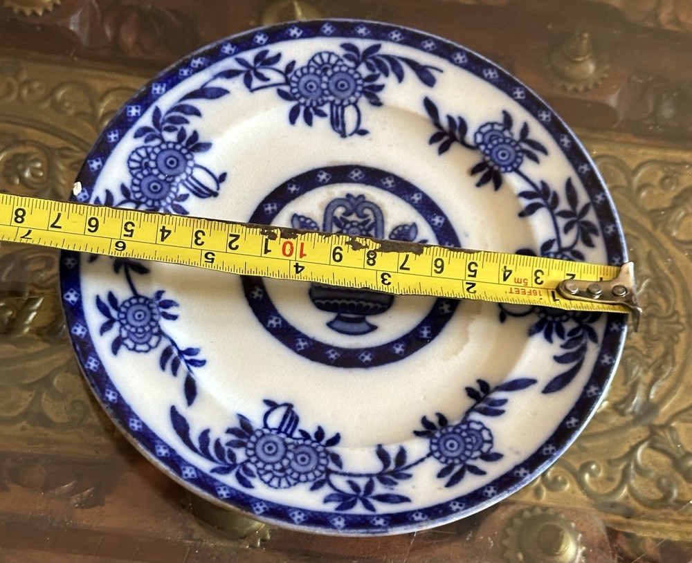 Hogarth blue and white Plate