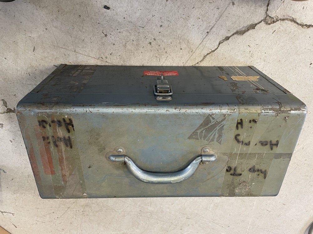 G740 CHERRY RIVETER RIVET GUN