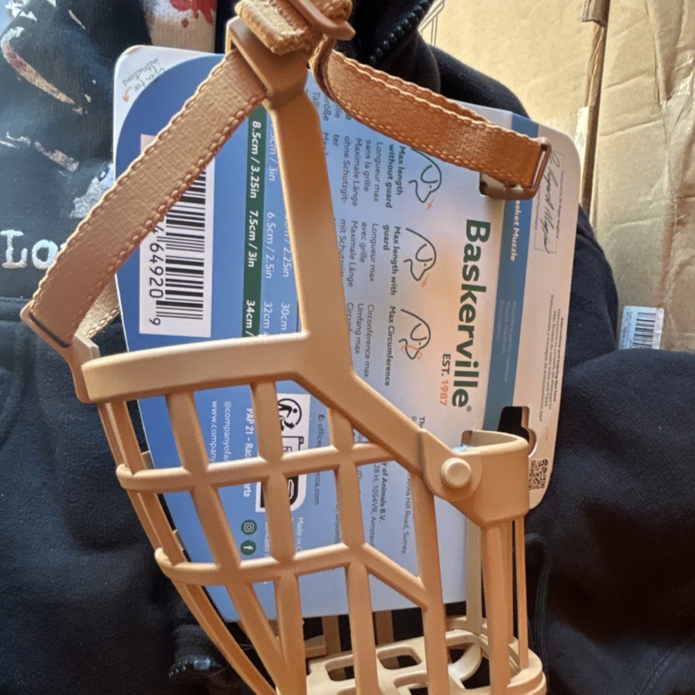 Baskerville Classic Basket Muzzle Size 9 Plastic Nylon Removable Strap