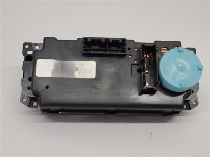 2005 - 2007 Chrysler 300 AC Heater Climate Temperature Control