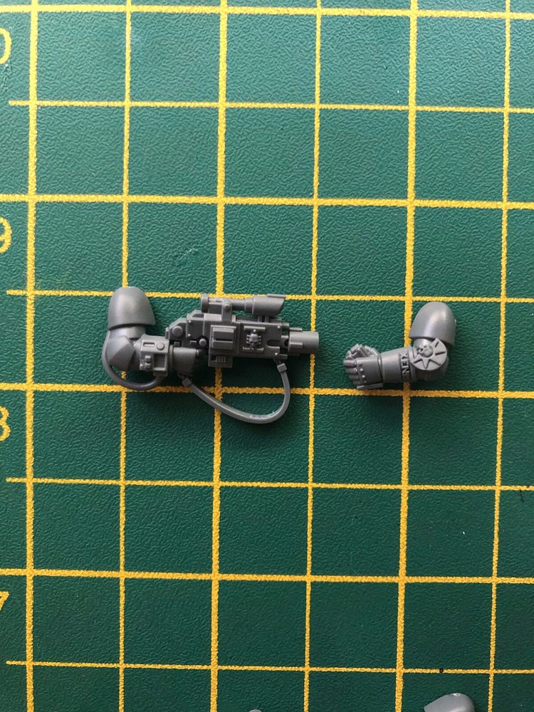 Various Deathwatch Weapons (firstborn)