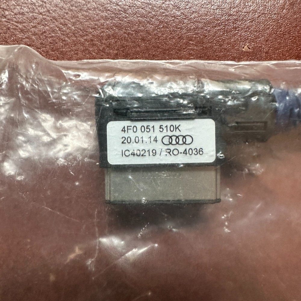 Audi A4 iPod AMI Cable Adapter for iPod Music Interface iPhone 30 Pin