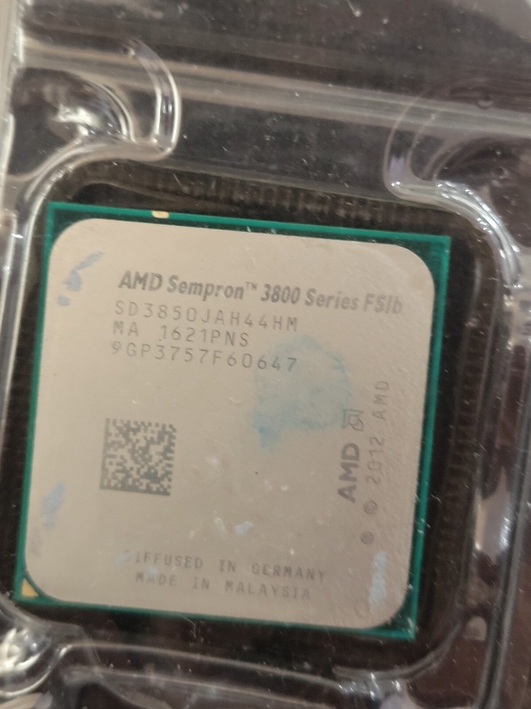 Lot of 5 AMD and Intel Processors: { Older }