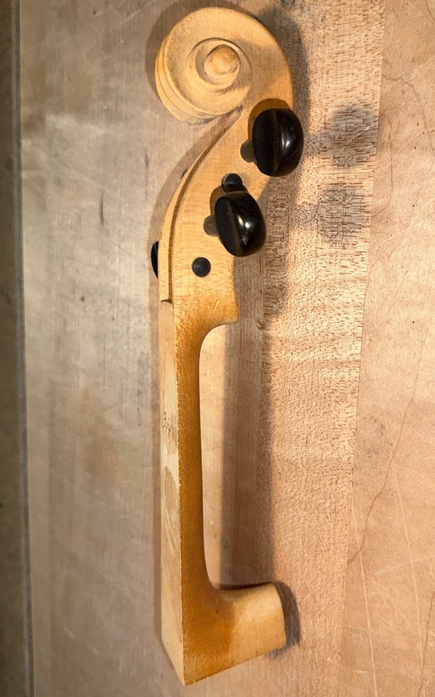 3/4 Violin Scroll With Pegs